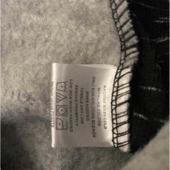 New With Tags Boys Full Zip Hooded Jacket by Phat Farm Size 4 - Picture 7 of 7